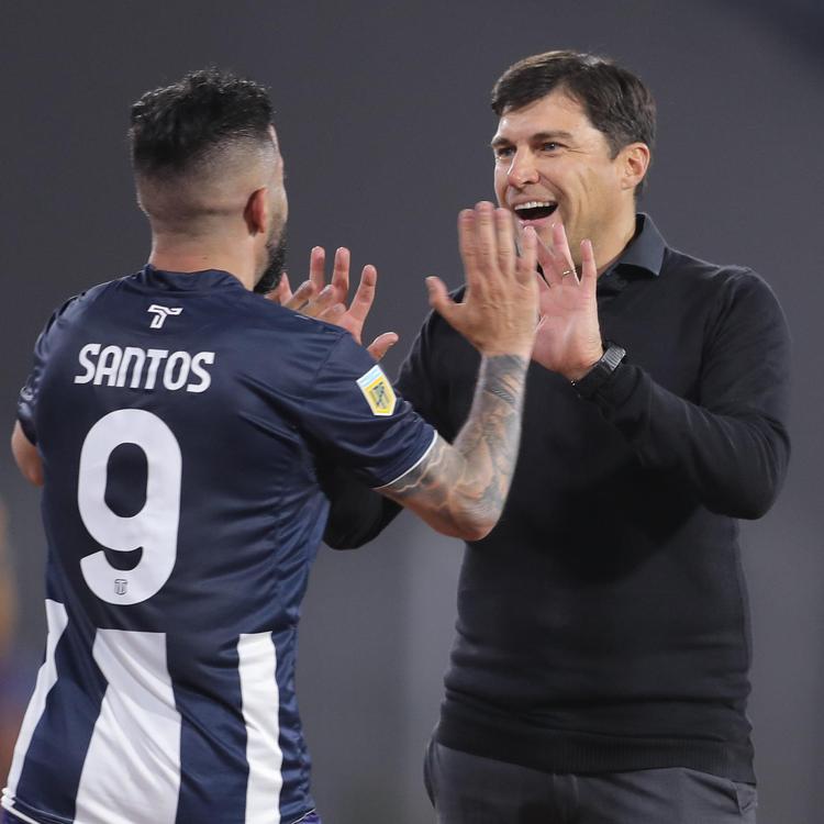 santos y cacique medina talleres