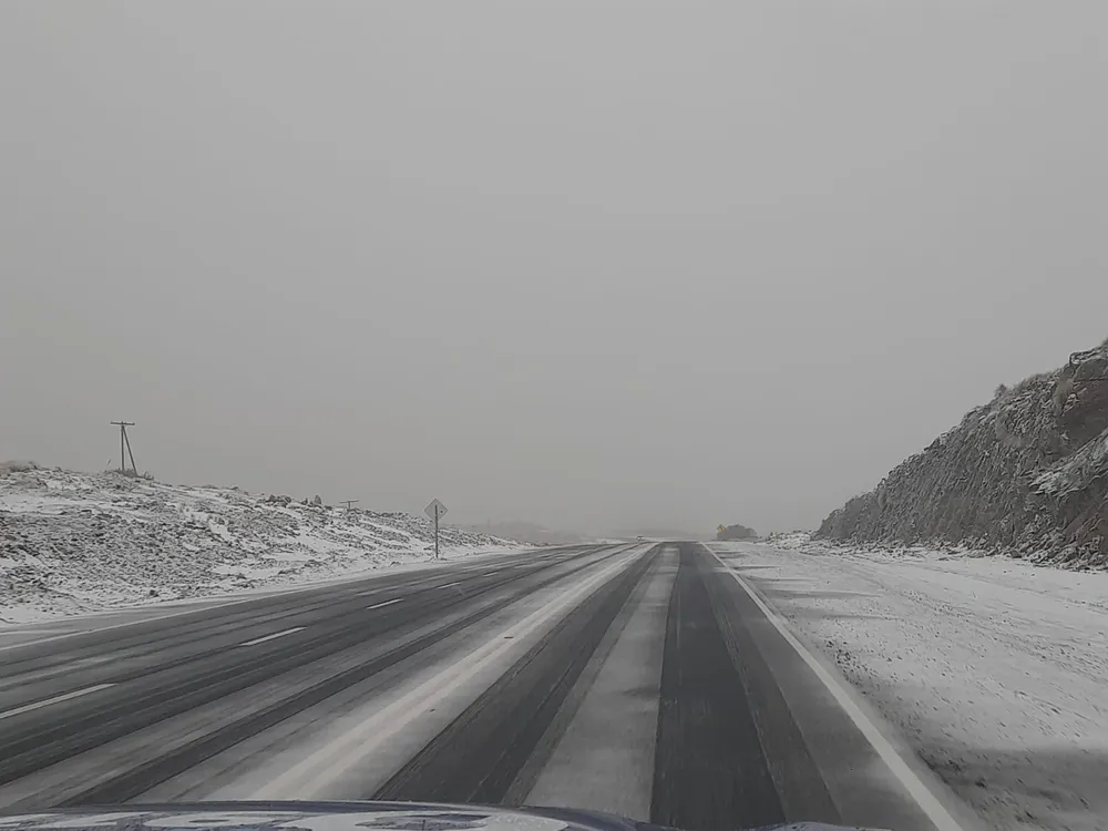 nieve en las altas cumbres