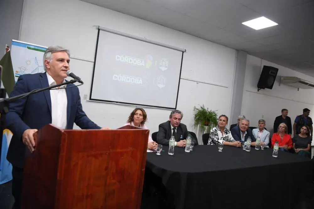 Llaryora en C del Eje by prensa.cba