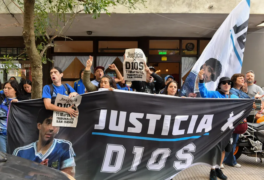 Juicio por Diego Maradona by n