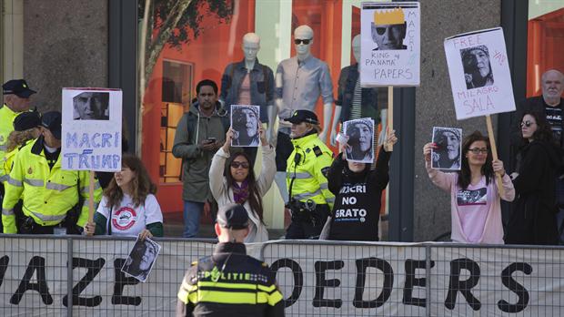 escrache a Macri en Holanda