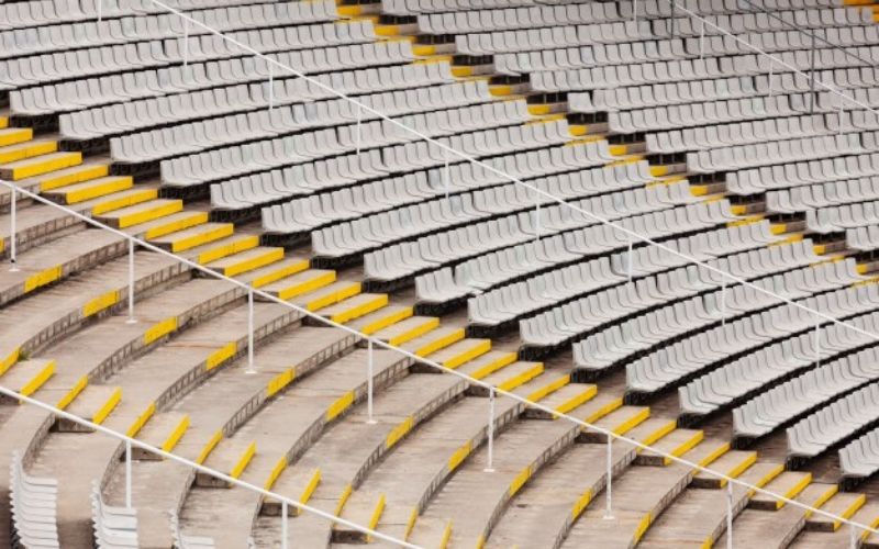 Tribunas vacìas