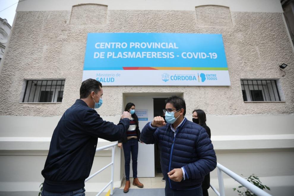 Calvo-en-Centro-de-Plasmaféresis-de-la-Provincia-1