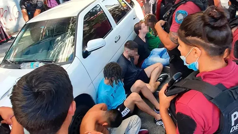 violacion grupal palermo
