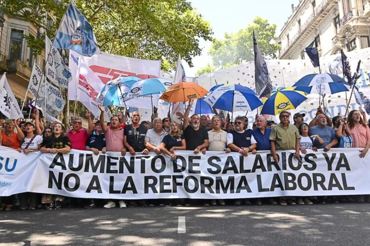 Marcha del Frente de Sindicatos Unidos contra la reforma laboral (ATE)