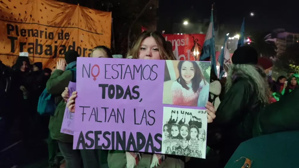 Ni Una Menos by LNM/ Miriam Campos