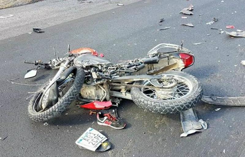 choque carlos paz moto