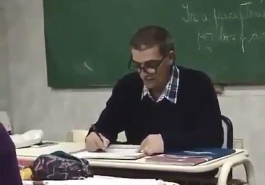 satiago maldonado profesor toma lista