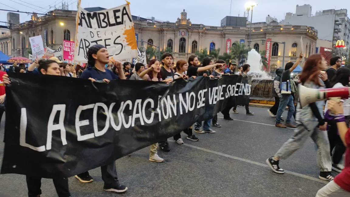 tercera marcha uni by lnm