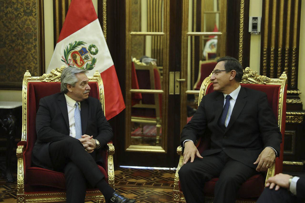 Alberto Fernández Perú by na