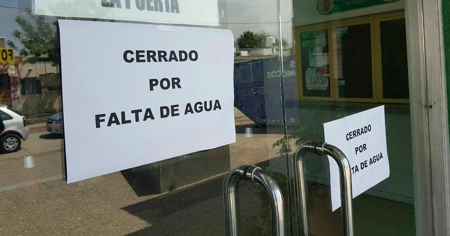 Falta de agua by @LeoGuevara80