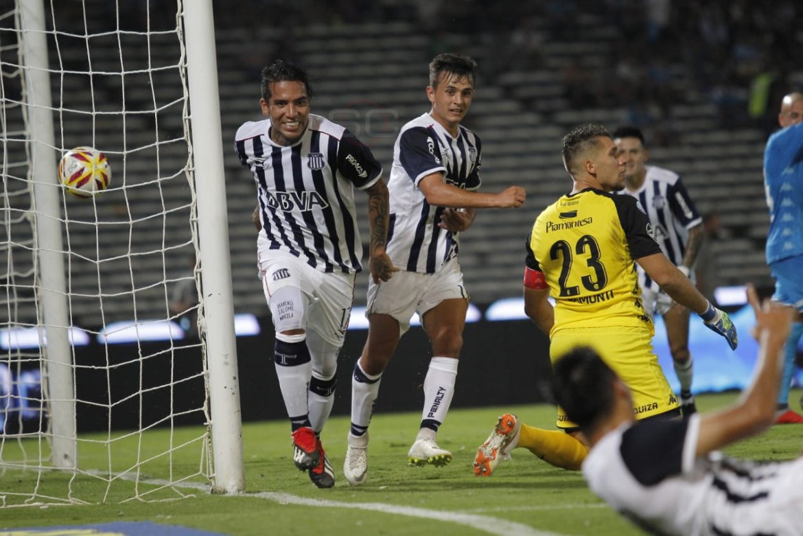 Dayro Moreno está cada vez más lejos de continuar en Talleres