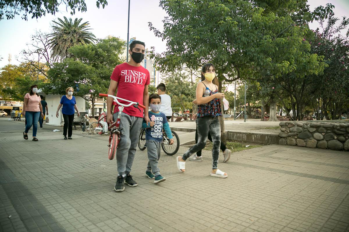 CovidCba Gente Paseos © 2020 Javier Imaz_033
