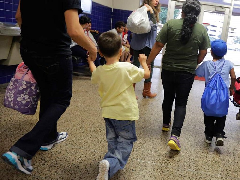 niños separados de padres en campamentos de EEUU