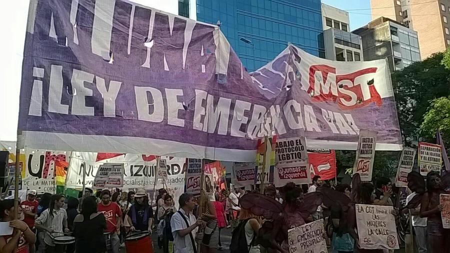 Marcha Ni Una Menos cba by Roscop