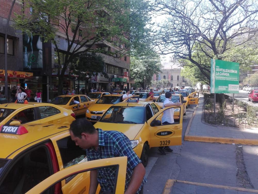 protesta taxistas. Foto: La Nueva Mañana
