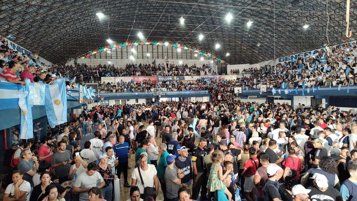 Acto UxP Juniors gentileza Pierina Propatto