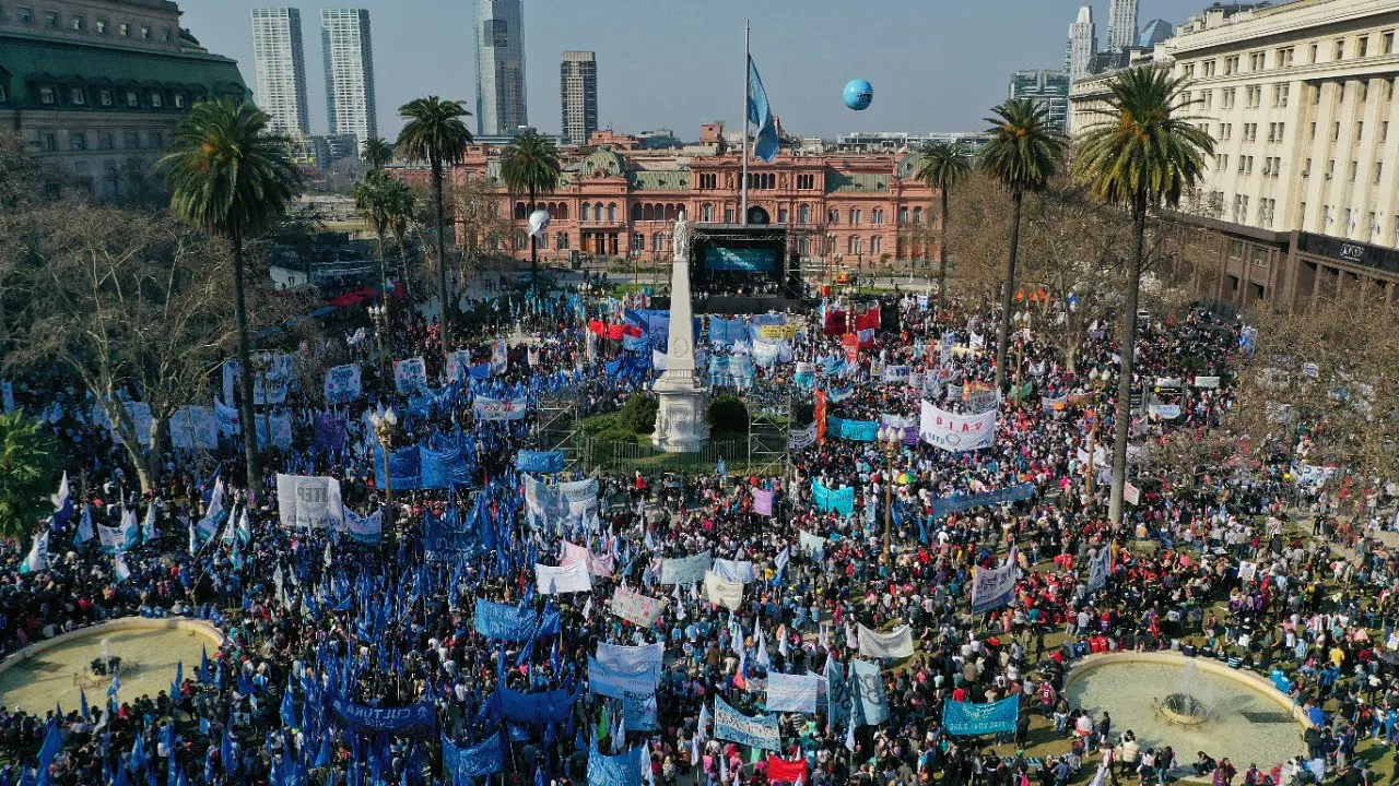 Utep marcha by NA