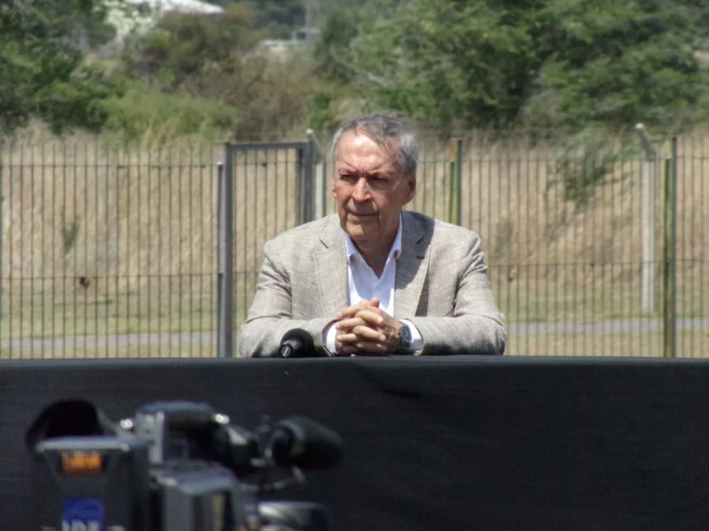 Fernández y Schiaretti en Conae by Adrian Camerano