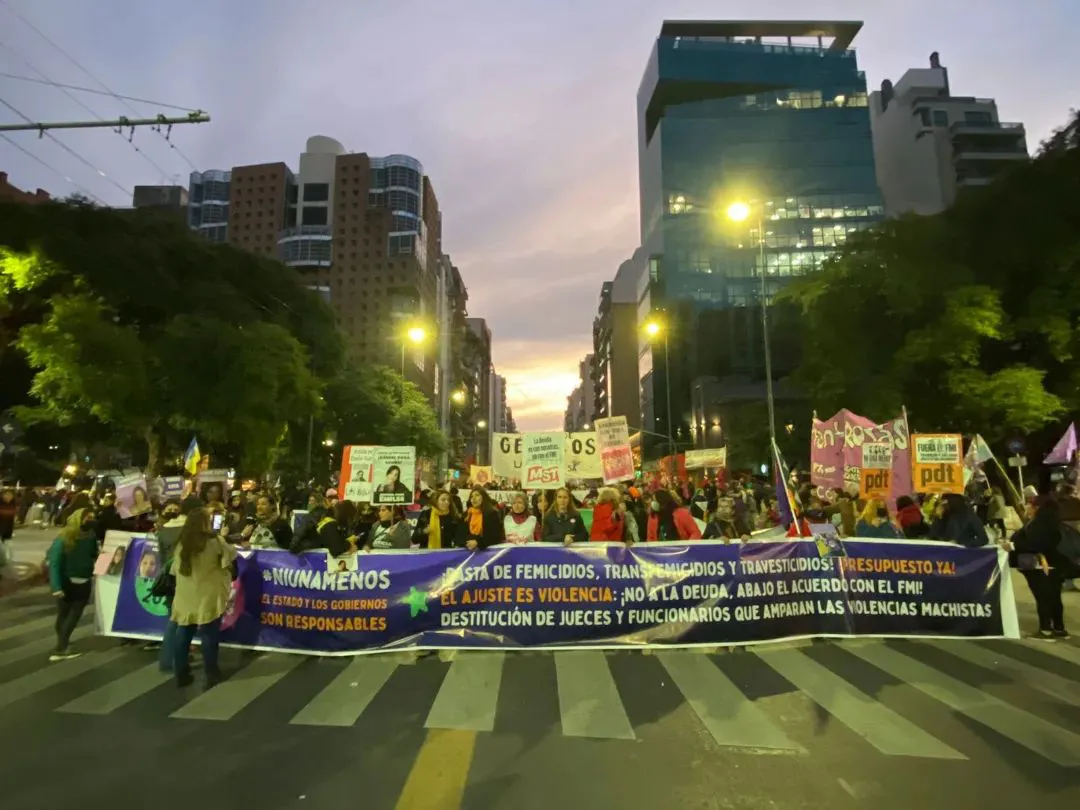 multimedia.normal.bfd02a883e7f0f14.TWFyY2hhIGNvbnRyYSBsYXMgdmlvbGVuY2lhcyBwYXRfbm9ybWFsLndlYnA%3D