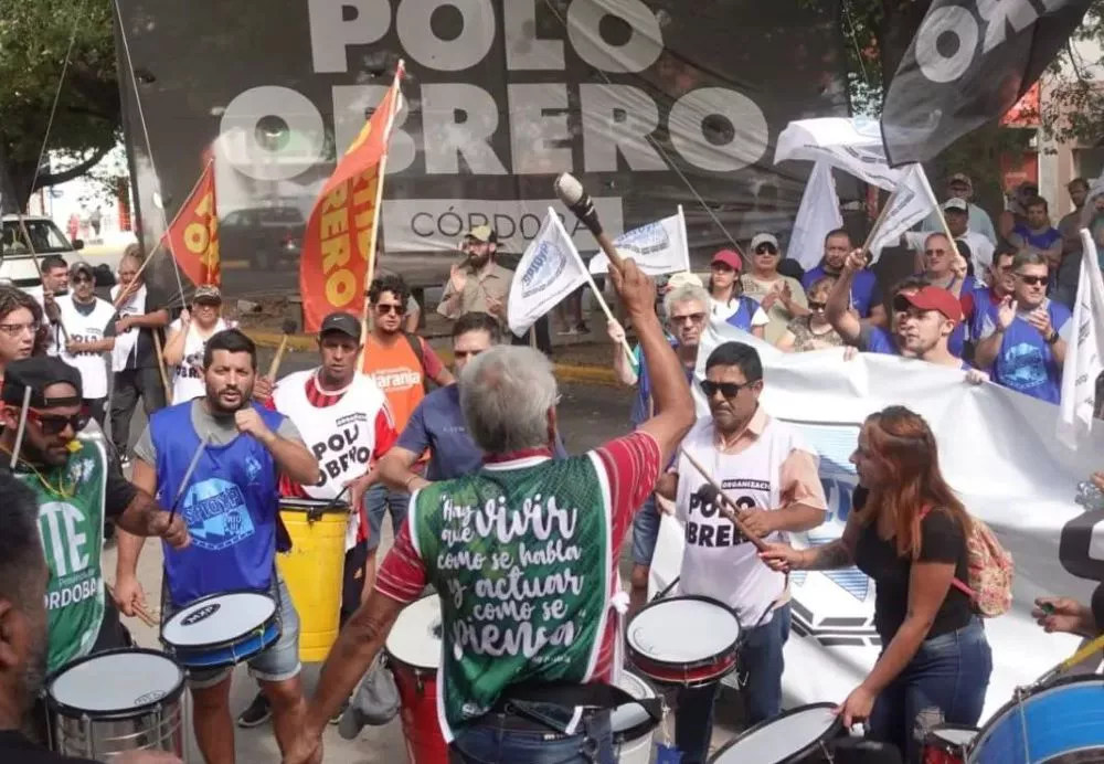 Polo Obrero by Facebook